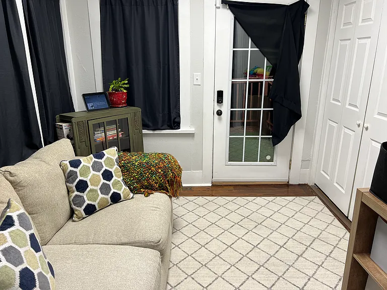 227 Pecan St — Photo 8