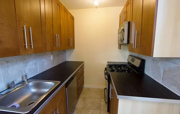 Rented by Julianna Realty Corp | media 12