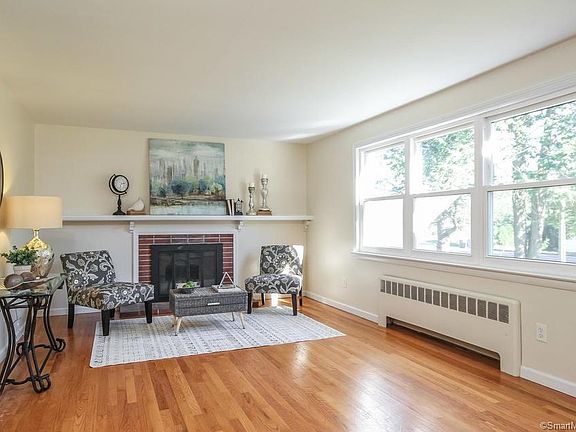 5th image of 143 Orchard St