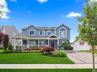 3556 Centerview Ave, Wantagh, NY 11793