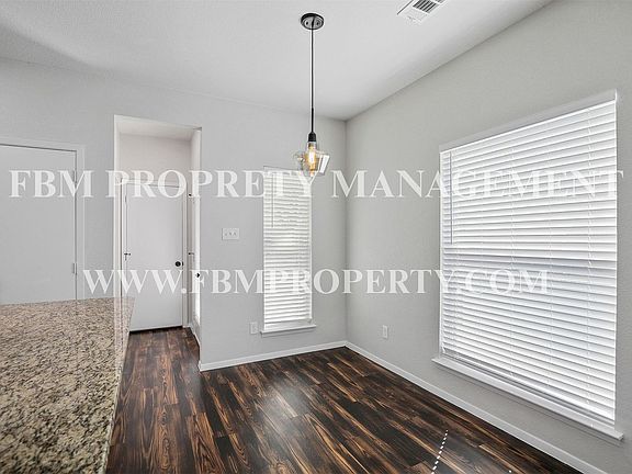 5th image of 820 Rose St Unit B