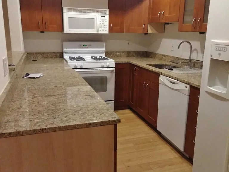 3933 Davis Pl NW #6 — Photo 6