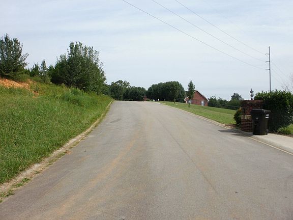 5th image of 180 Hill Top Dr
