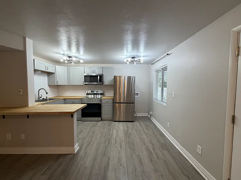 3335 Benton St #5 — Photo 18