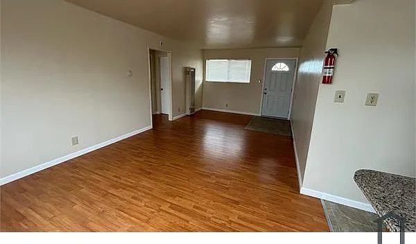 1 bed, 554 sqft, $2,344 — Photo 3