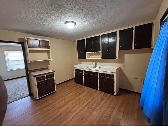 3rd image of 4016 Mallard Dr