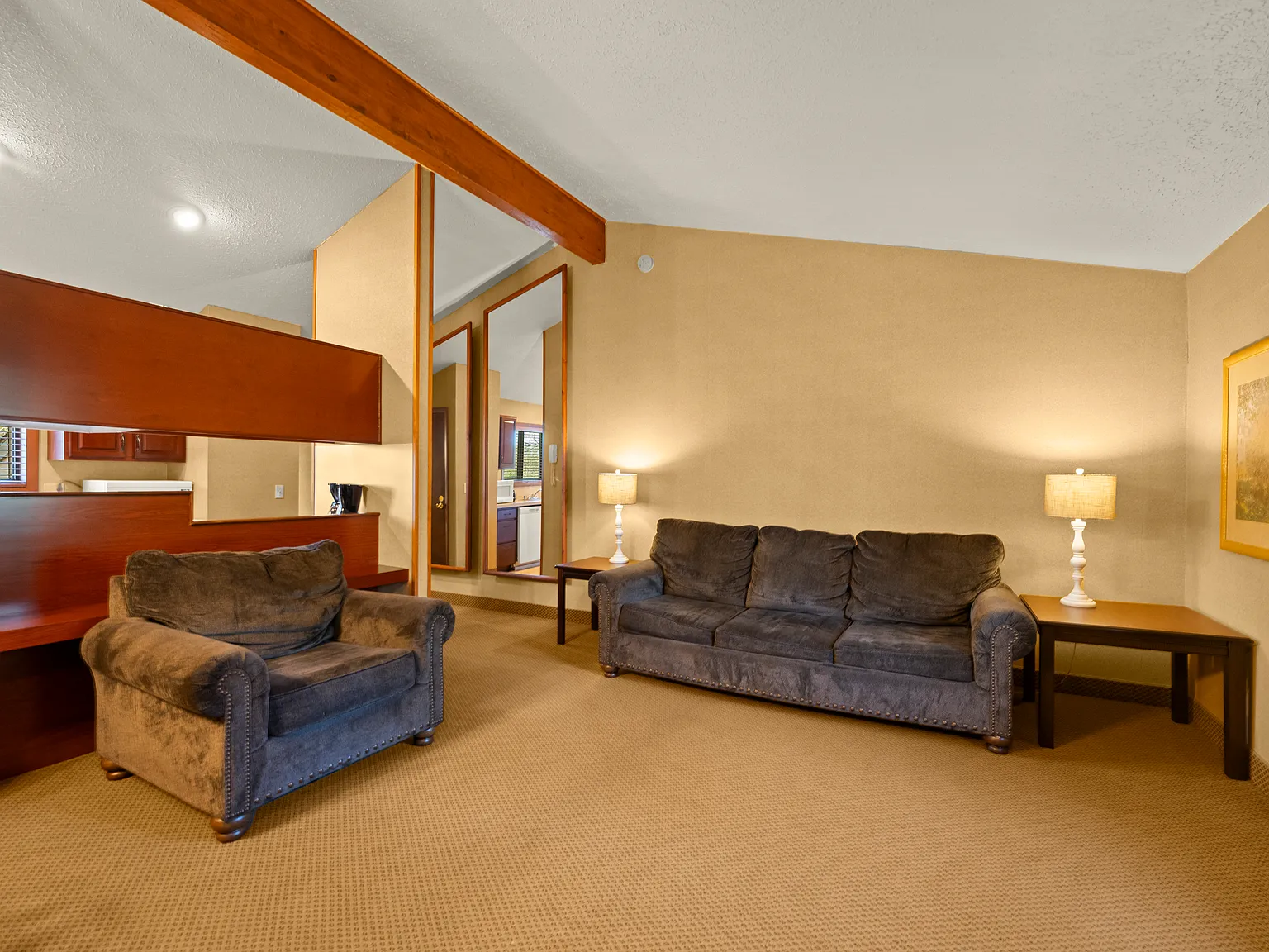 2 bed, 1100 sqft, $1,695 — Photo 2