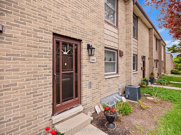 2nd image of 600 Wonderland Rd S