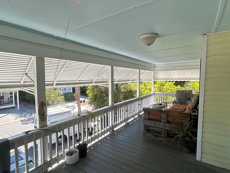 26 Greensboro St W #A — Photo 2