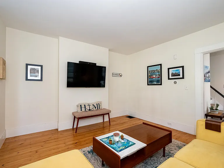 46 Dennett St — Photo 8