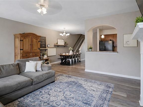 4th image of 615 Myers Gate Rd