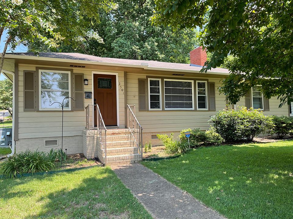 2501 Woodview Drive SE