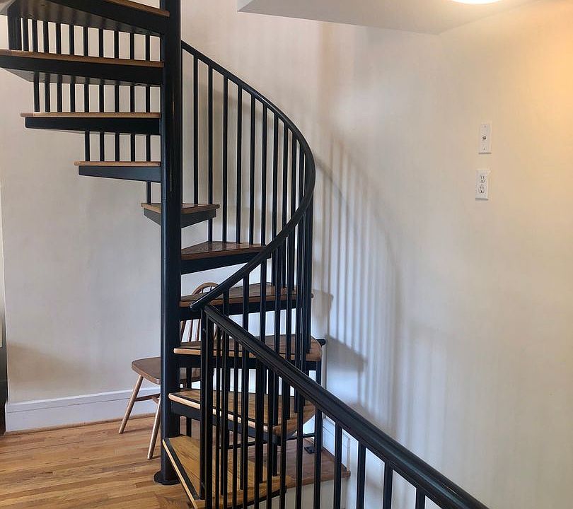 1st image of 9 E Clay St Unit 8