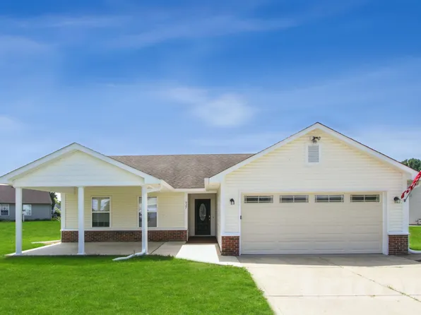 927 Delegate Dr, Shelbyville, IN 46176