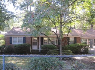 425 Crystal Dr, Fayetteville, NC 28311