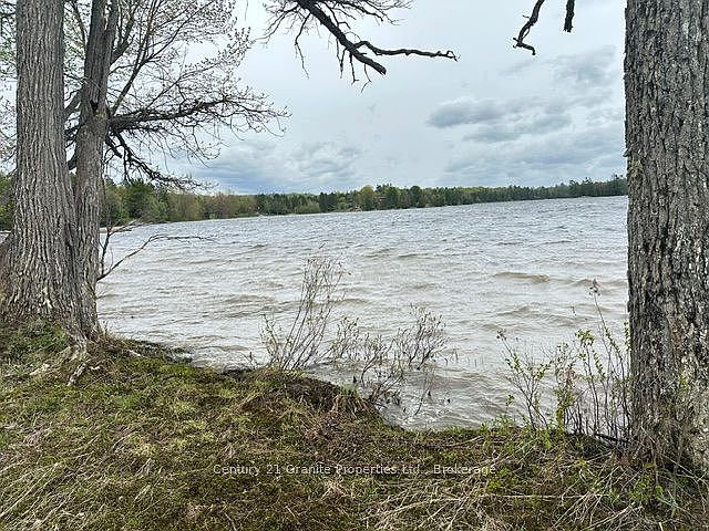 1st image of 23 Holiday Rd