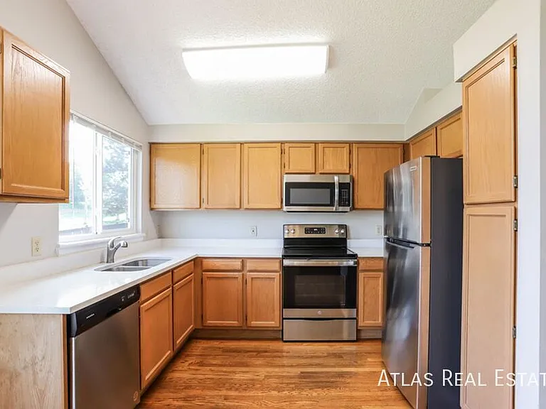 6131 Willowmore Ct — Photo 6