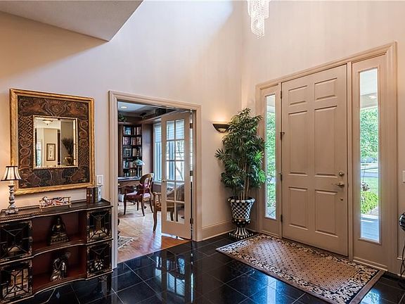5th image of 27 Harrington Dr