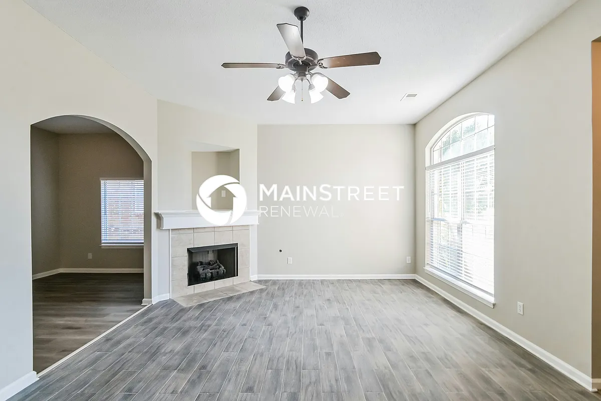 Living Room - 10092 Mill Hill Ave