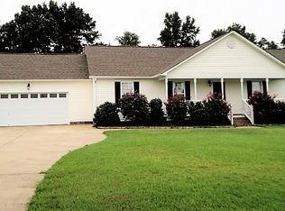 174 Roping Horn Way, Willow Spring, NC 27592