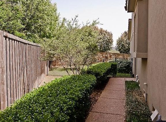 2nd image of 4456 Saint Andrews Blvd