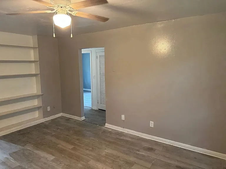 2984 Myra St #4 — Photo 5