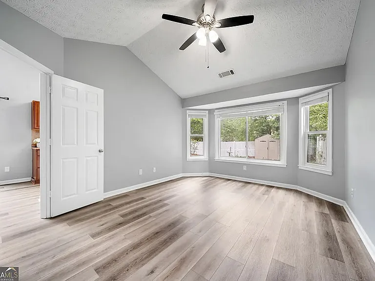 3400 Jones Ferry Ln — Photo 4