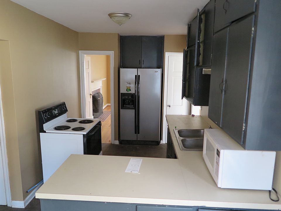 1st image of 321 E Westfield Blvd