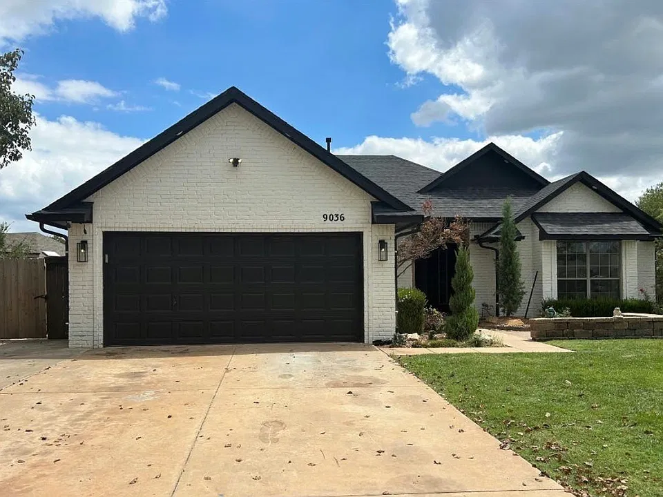 9036 NW 99th St