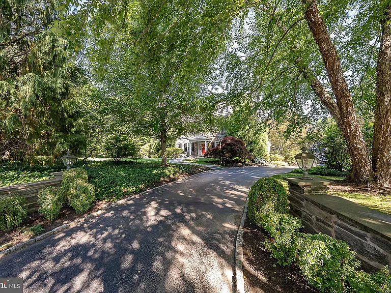 101 E Brookhaven Rd — Photo 100