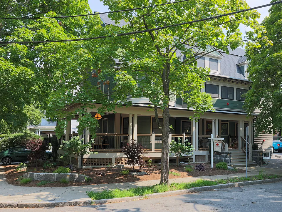 44 Winslow Rd