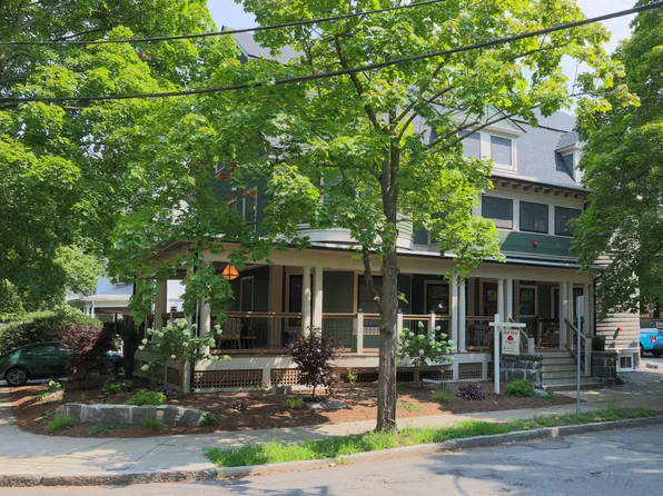 44 Winslow Rd, Brookline, MA 02446