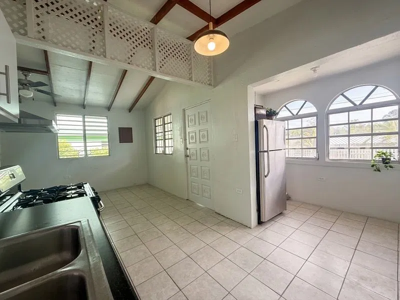 2 bed, 1.0 bath, 1409 sqft, $950 — Photo 3