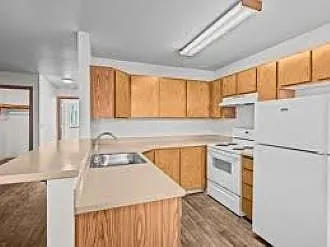 2 bedroom 2 bathroom kitchen.