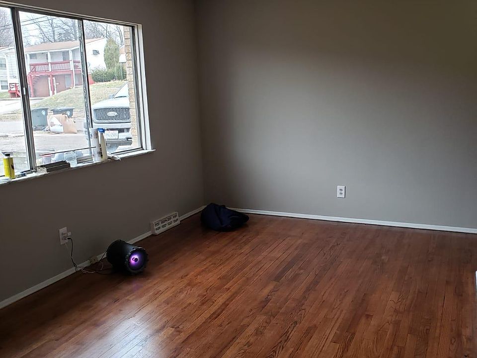 1st image of 1256 Roslyn Ave