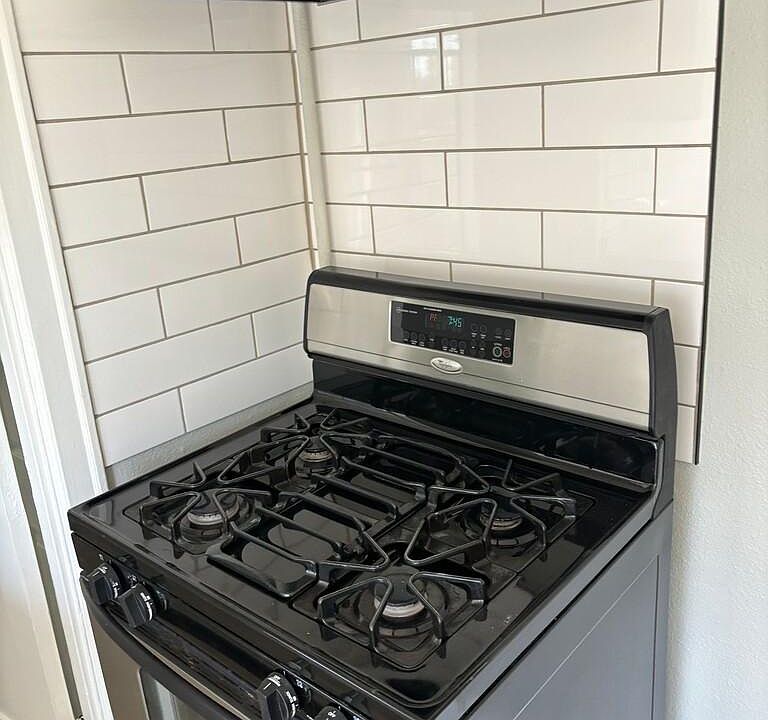 Gas range