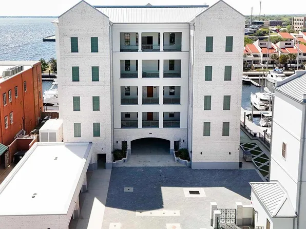 800 S Palafox St #201, Pensacola, FL 32502