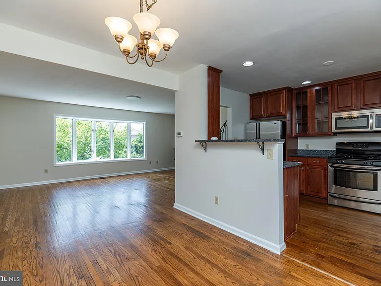 6013 Madeline Dr — Photo 21