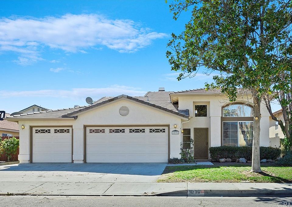 1st image of 1036 Luna Way