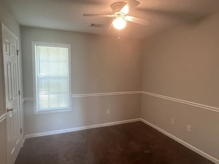 103 Reese Dr — Photo 16
