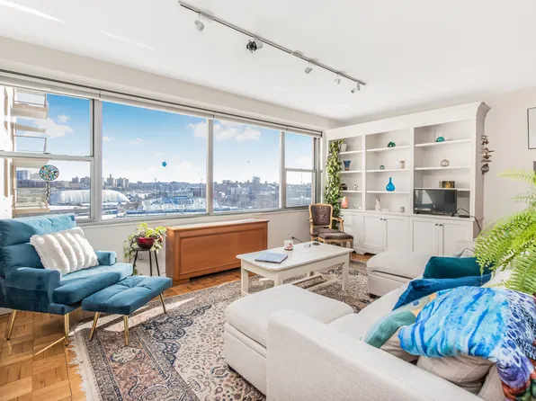 2500 Johnson Avenue image 1 of 9