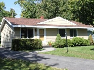 1340 Shorewood Dr, La Crosse, WI 54601