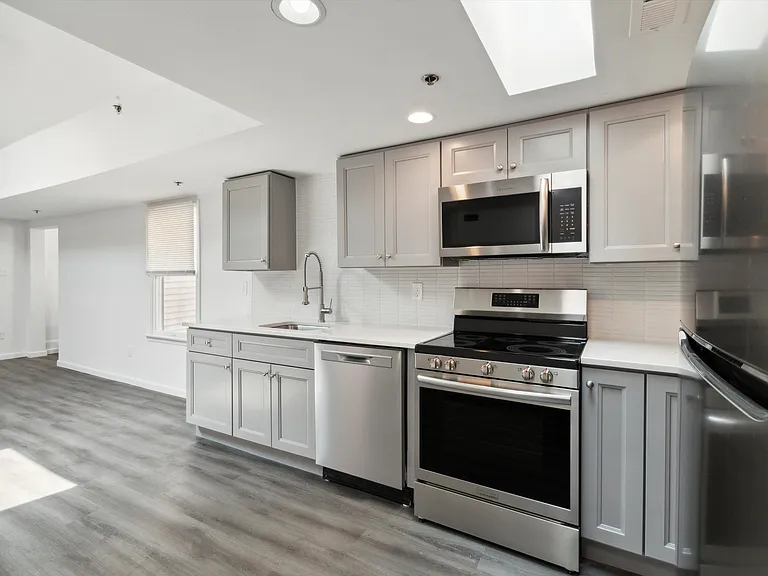 152 Nassau St #22 — Photo 18