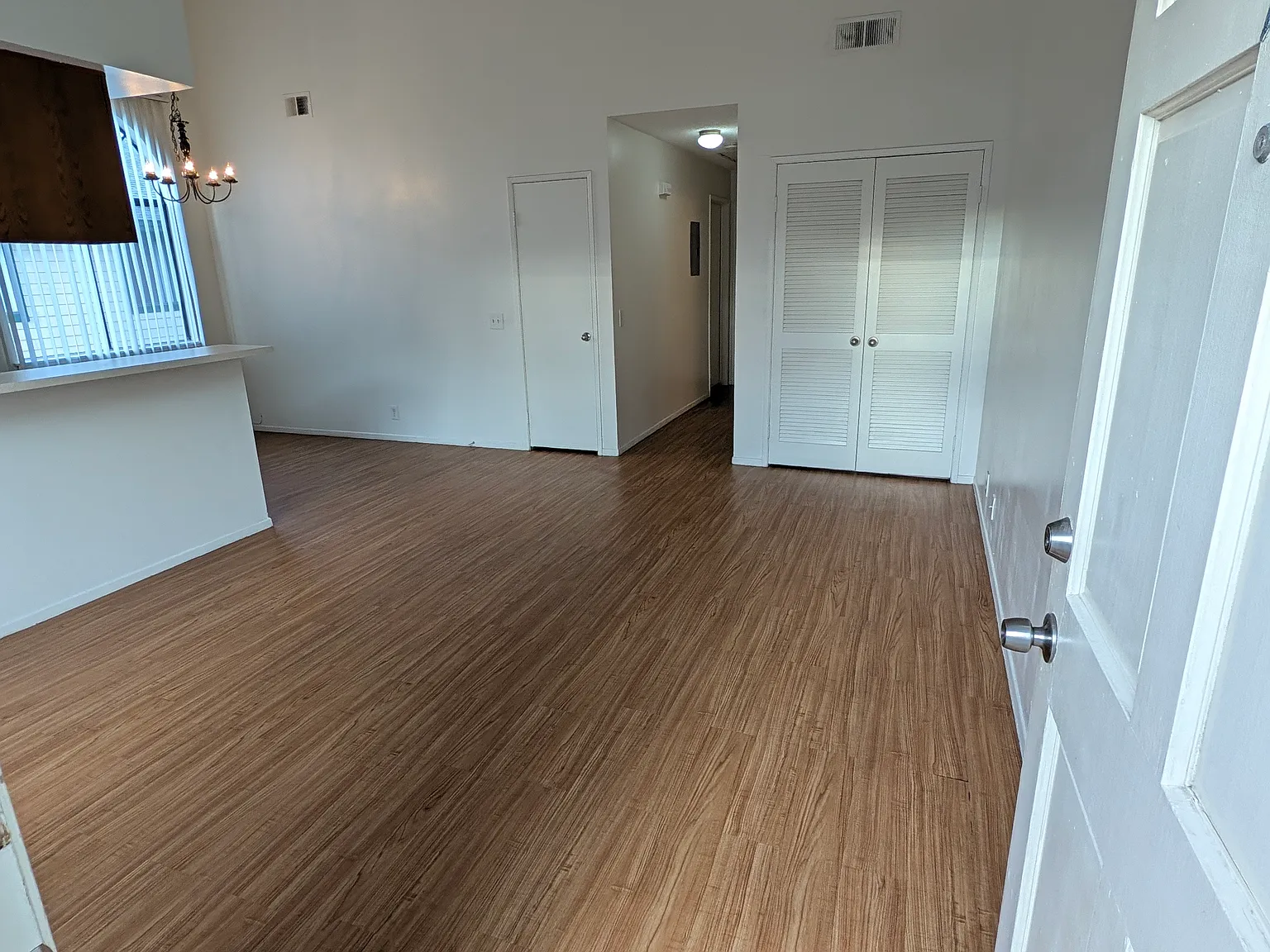 2 bed, 950 sqft, $2,650 — Photo 4