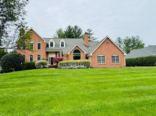 9706 Middleton Ridge Rd, Vienna, VA 22182