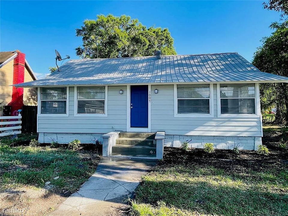 1st image of 1007 NE 1st St