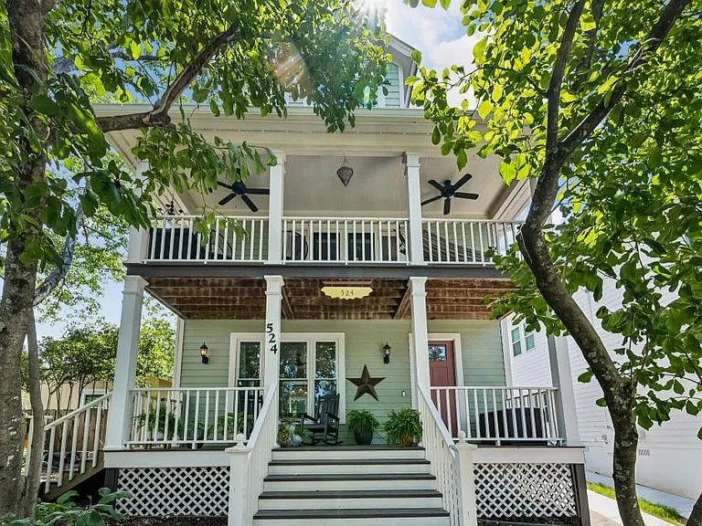 524 Broyles St SE — Photo 1
