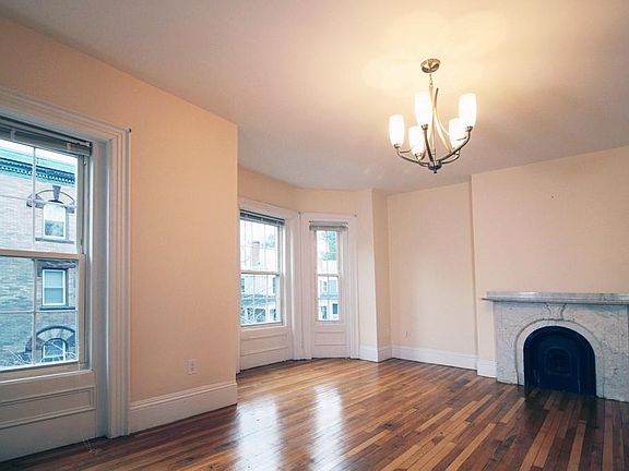 5th image of 90 Mount Pleasant Ave