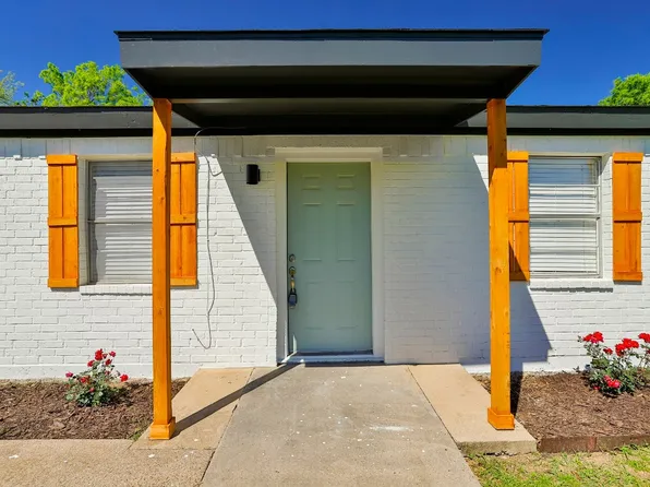 210 Park Ct, Weatherford, TX 76086