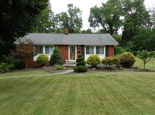 6048 Oak Park Dr, Bethel Park, PA 15102